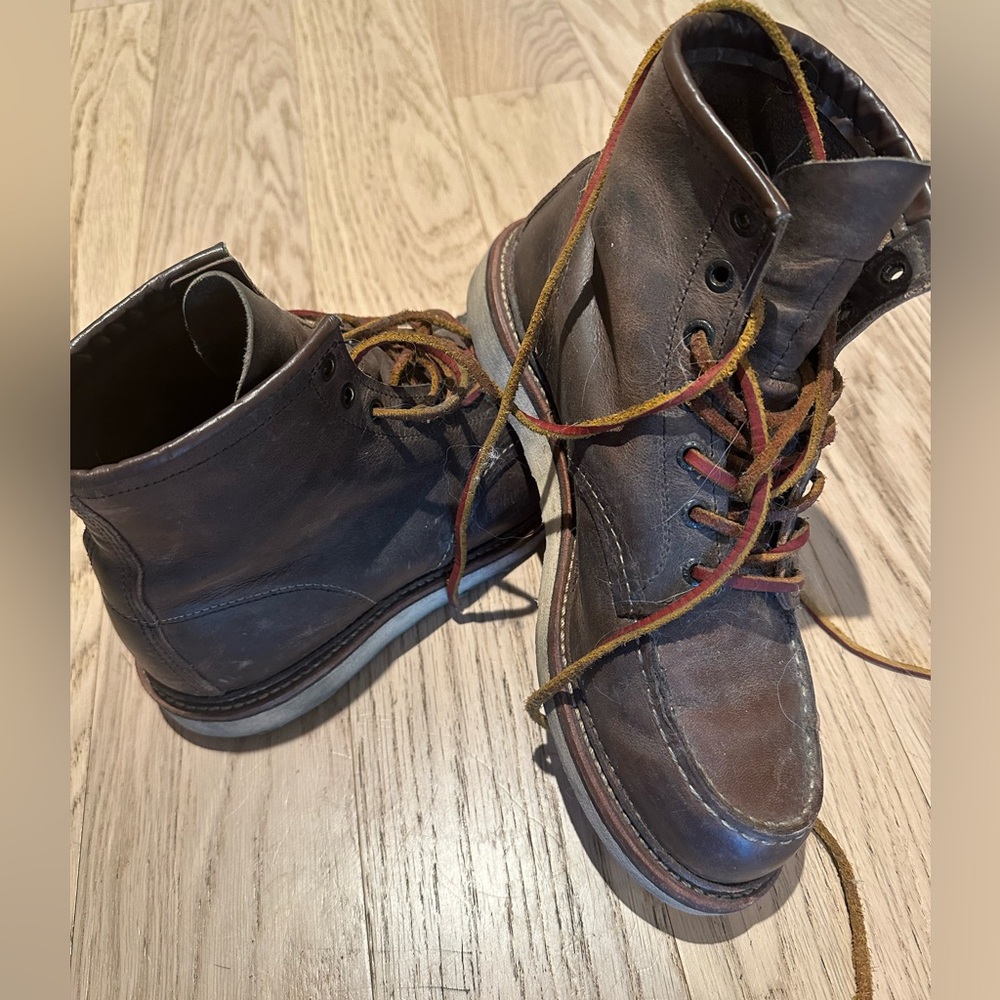 Men’s Red Wing Classic Moc Brown Leather Boots - US 9
